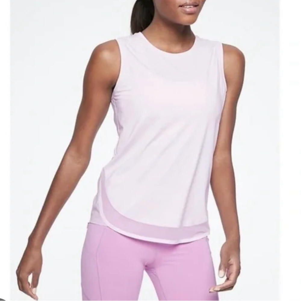 Athleta sleeveless cadence top size small